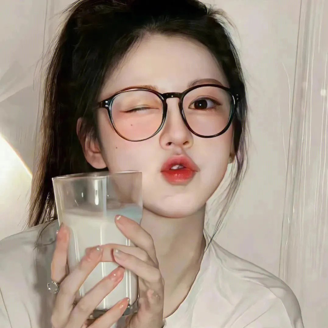 罗娜，阿齐姆的母亲